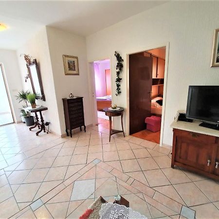 Apartments Angela Kampor Extérieur photo