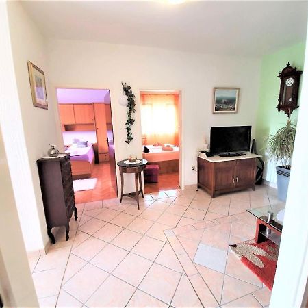 Apartments Angela Kampor Extérieur photo