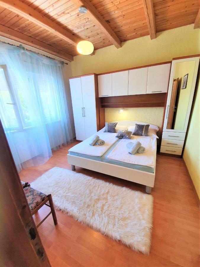 Apartments Angela Kampor Extérieur photo