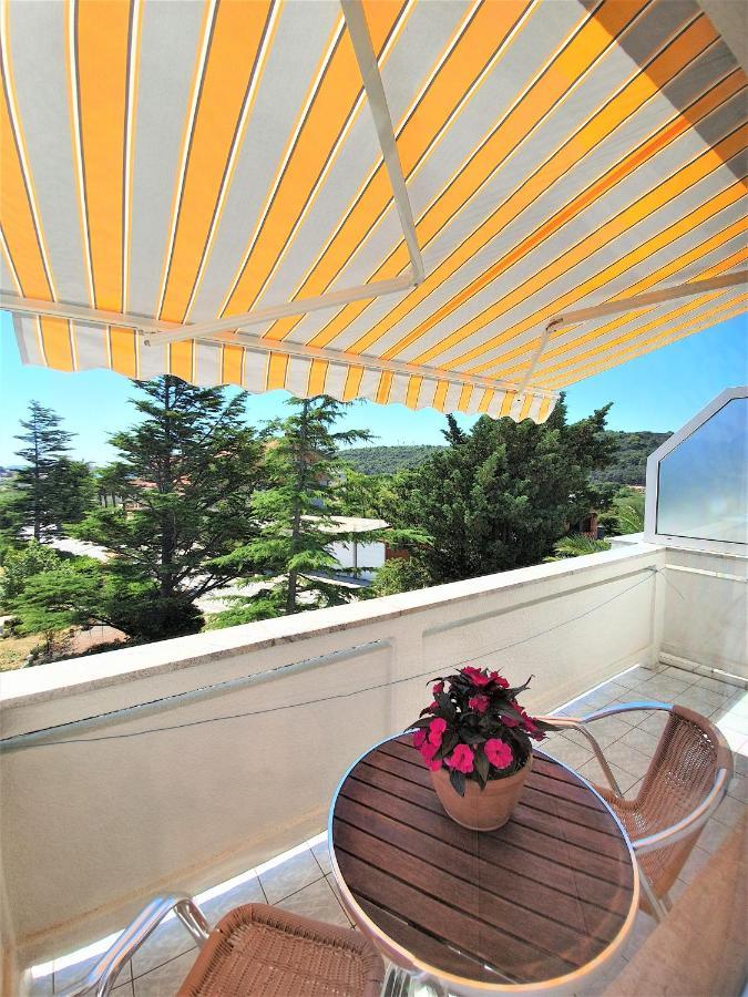 Apartments Angela Kampor Extérieur photo