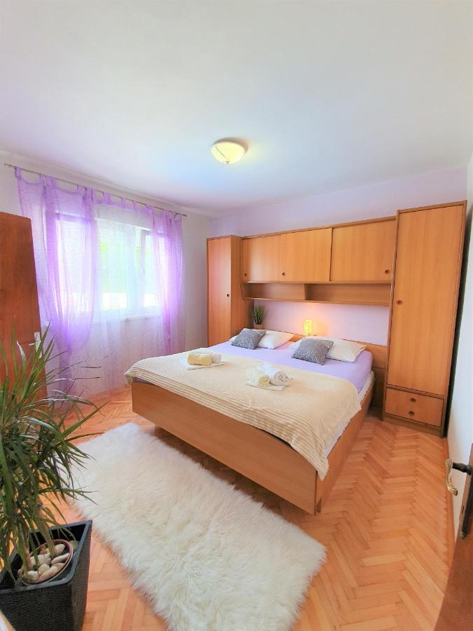 Apartments Angela Kampor Extérieur photo