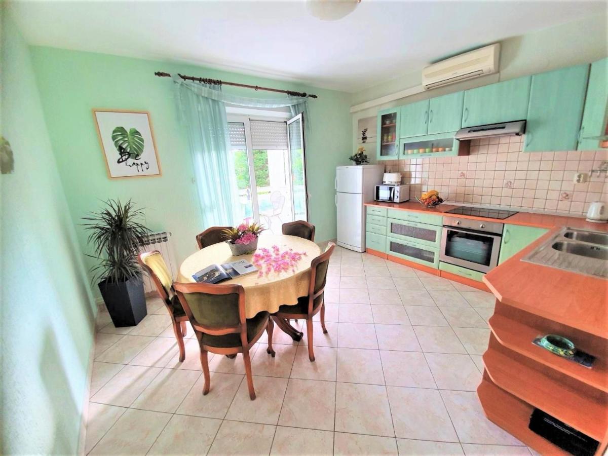 Apartments Angela Kampor Extérieur photo