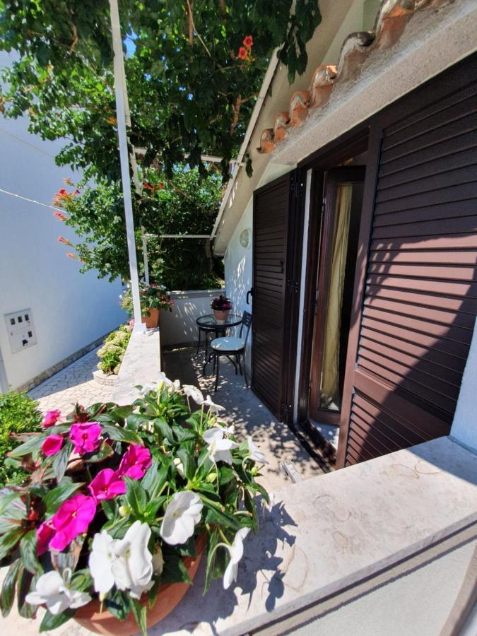 Apartments Angela Kampor Extérieur photo