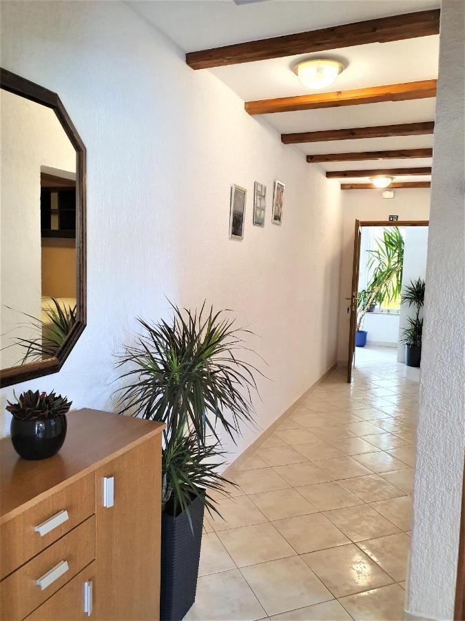 Apartments Angela Kampor Extérieur photo