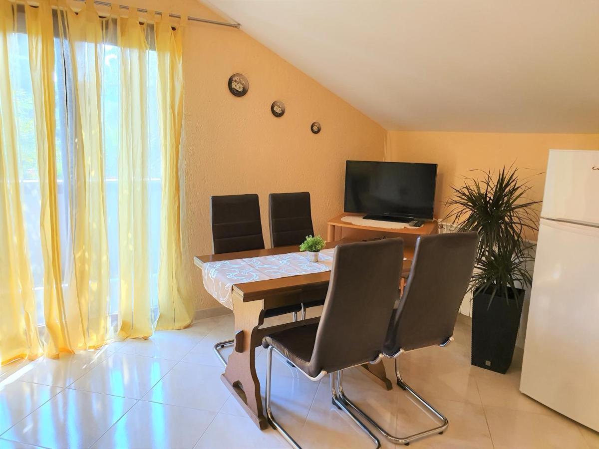 Apartments Angela Kampor Extérieur photo